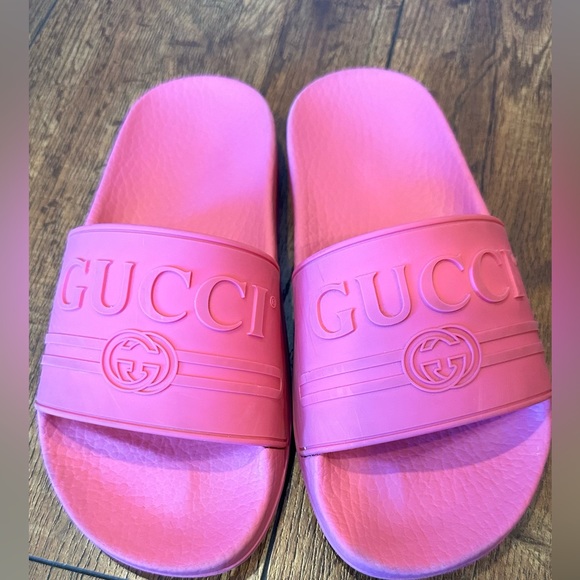 ⛔️SOLD ⛔️Gucci Pursuit GG Logo Rubber Slide On Pool Sandals Pink - Picture 13 of 17